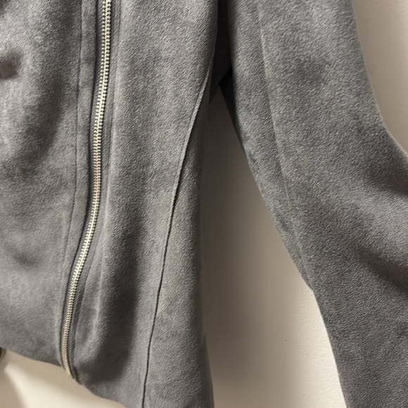 Blanknyc Faux Suede washable zippered jacket M
NWOT - Picture 4 of 11